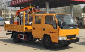 绿化综合养护车