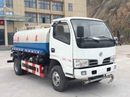 洒水车