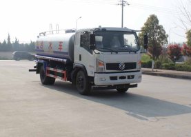 洒水车