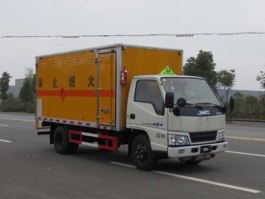 爆破器材运输车