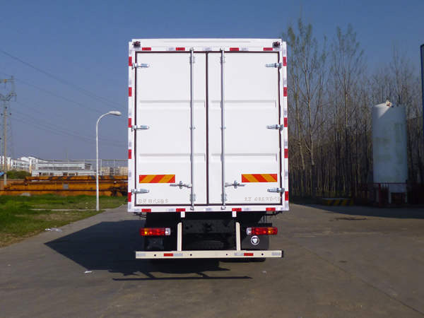 歐曼牌BJ5252XYK-AD翼開(kāi)啟廂式車公告圖片