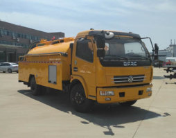 清洗吸污车