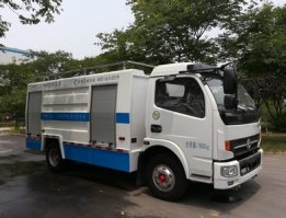 多功能抑尘车
