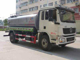 洒水车
