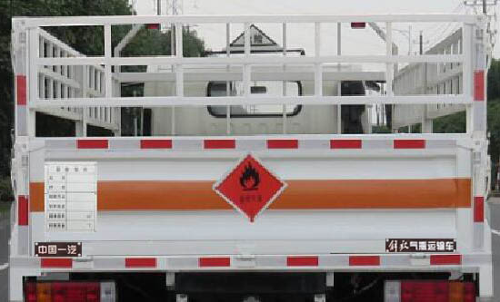 解放牌CA5047TQPP40K50L1E5A84氣瓶運(yùn)輸車(chē)公告圖片