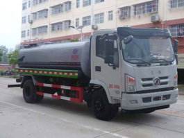 洒水车