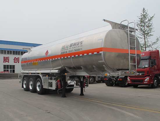 盛润牌SKW9409GRYL铝合金易燃液体罐式运输半挂车图片