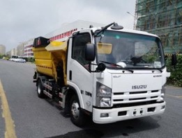 自装卸式垃圾车