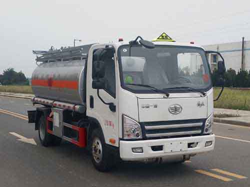 楚勝牌CSC5077GYYCA5A運(yùn)油車公告圖片