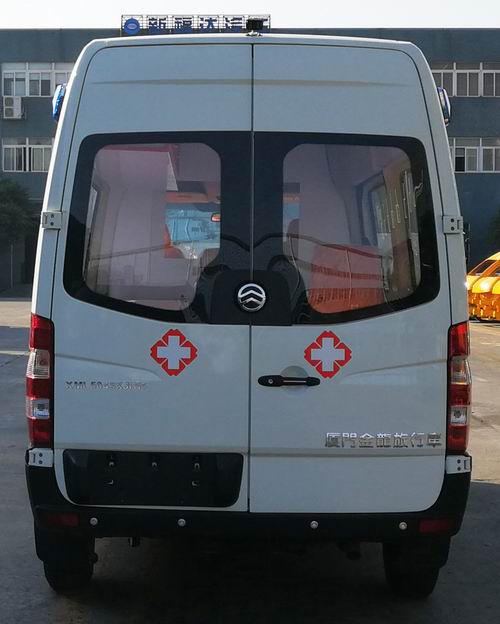 金旅牌XML5043XJH15救護車公告圖片