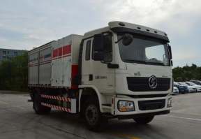路面养护车