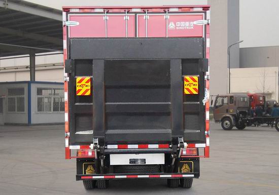 豪沃牌ZZ5107XXYH3815F1廂式運(yùn)輸車公告圖片