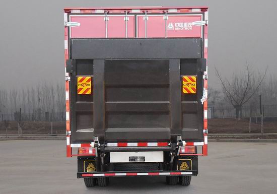 豪沃牌ZZ5107XXYH3315F1廂式運(yùn)輸車公告圖片