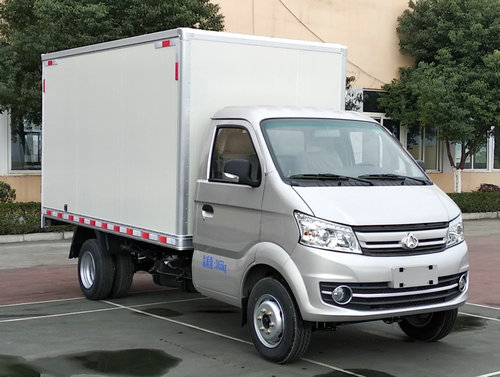 長(zhǎng)安牌SC5031XXYFAD61廂式運(yùn)輸車公告圖片