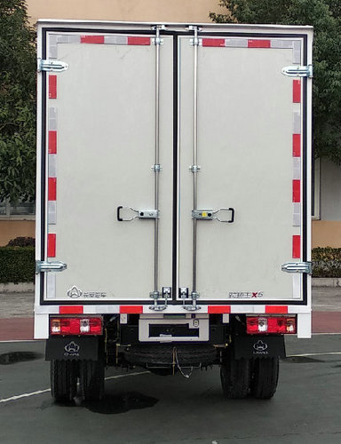 長(zhǎng)安牌SC5031XXYFAD61廂式運(yùn)輸車公告圖片