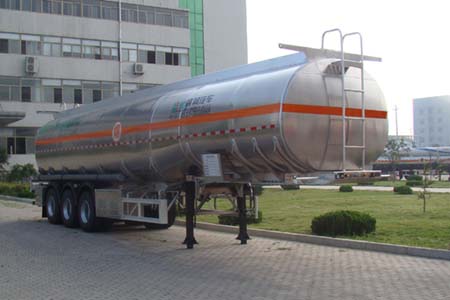 盛润牌13米33.4吨3轴铝合金易燃液体罐式运输半挂车(SKW9401GRY)
