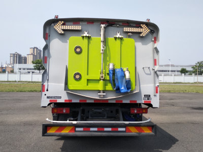 東方紅牌LT5182TXSBEV純電動(dòng)洗掃車公告圖片