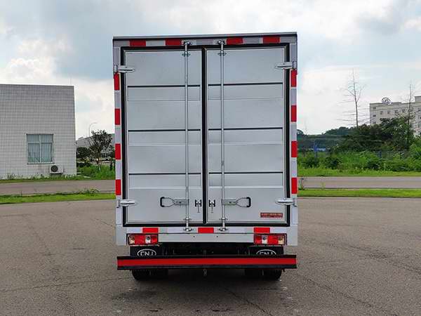 南駿牌NJA5040XXYSDG34V廂式運(yùn)輸車公告圖片