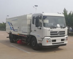 飞碟牌FD5183TSLE5扫路车