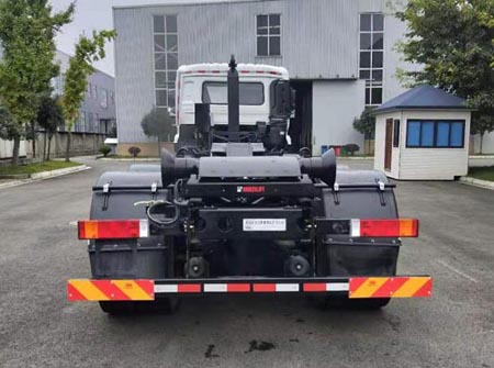 鑫馳牌XQY5310ZXXG6車廂可卸式垃圾車公告圖片