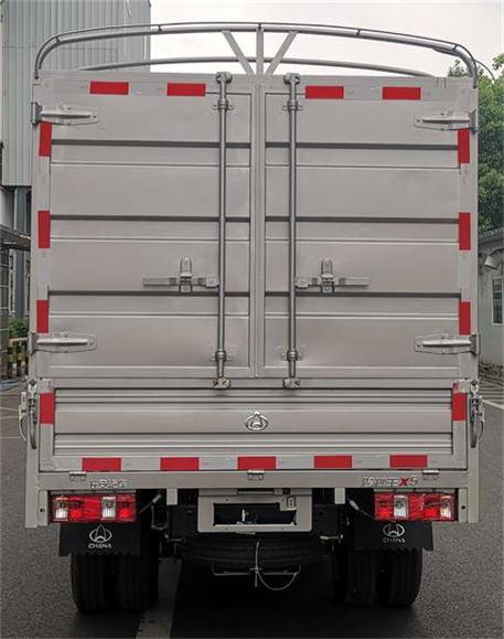 長(zhǎng)安牌CKS5031CCYFAD61倉(cāng)柵式運(yùn)輸車公告圖片