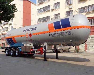 程力威牌12米29.3吨3轴易燃液体罐式运输半挂车(CLW9400GRYC)