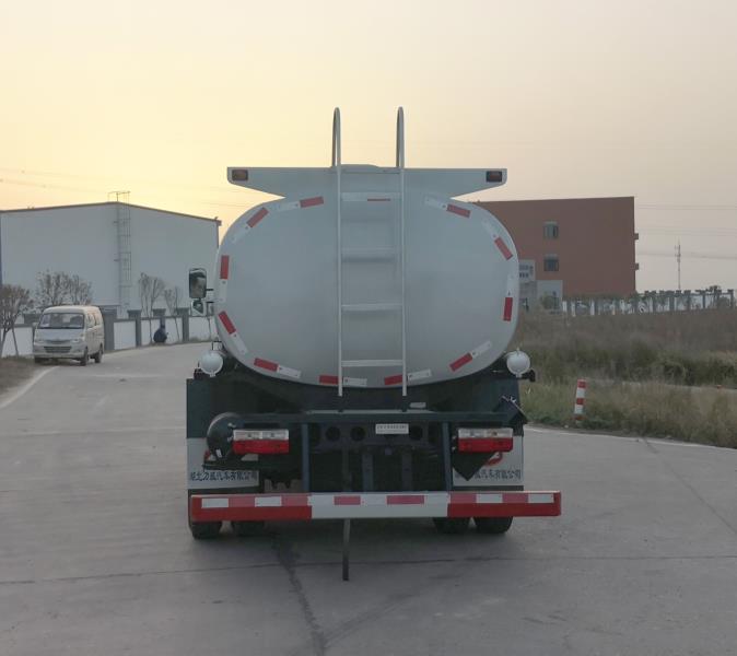 东风牌EQ5125GPG8CDCAC普通液体运输车公告图片