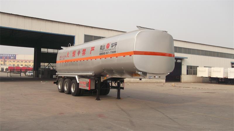 华宇达牌11.2米31吨3轴易燃液体罐式运输半挂车(LHY9408GRY)