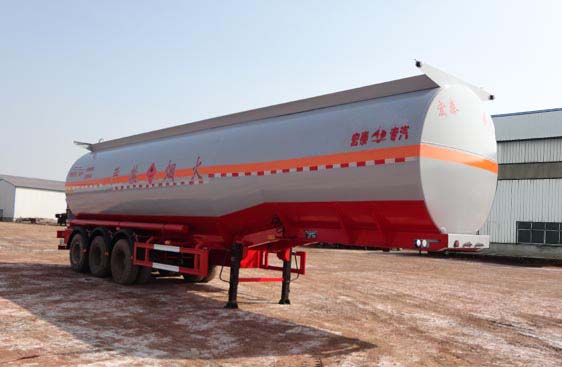 正康宏泰牌11米30.4吨3轴易燃液体罐式运输半挂车(HHT9409GRYA)