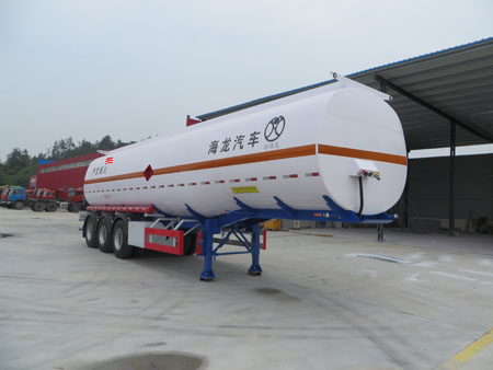 海福龙牌11.7米32吨3轴易燃液体罐式运输半挂车(PC9403GRYE)