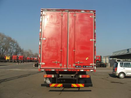 解放牌CA5160XXYP62K1L5A2E5廂式運(yùn)輸車公告圖片