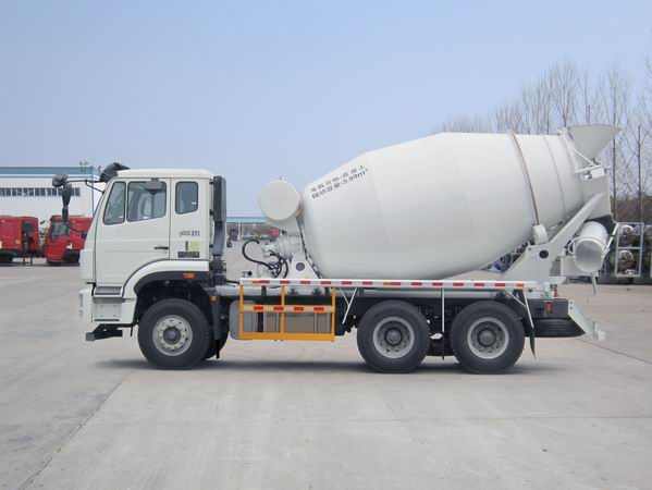 豪瀚牌ZZ5265GJBK3243E1K混凝土搅拌运输车公告图片