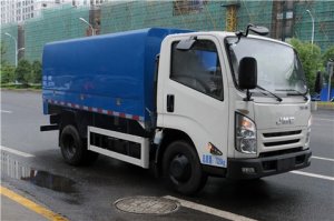 吸粪车