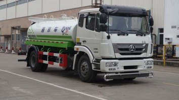 洒水车