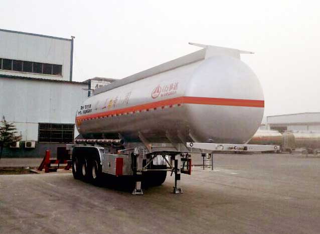 万事达牌10.8米32.7吨3轴氧化性物品罐式运输半挂车(SDW9400GYW)