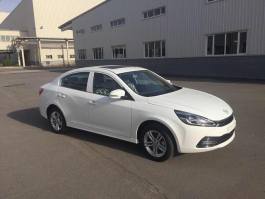 骏派牌CA7163A型轿车