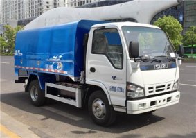 吸粪车