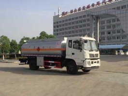 运油车
