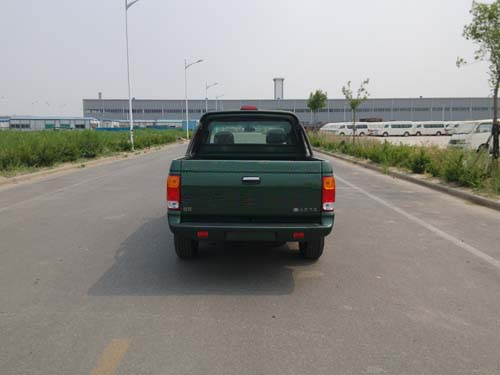BAW1031MMD46 北京汽车制造厂有限公司牌112马力单桥汽油1.5米国五多用途货车图片