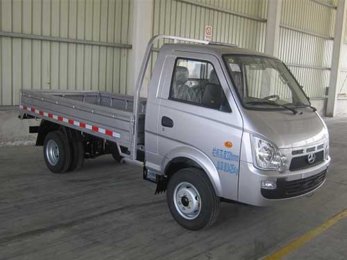 BAW1035D50JS 北京汽车制造厂有限公司牌112马力单桥汽油3.1米国五轻型载货汽车图片