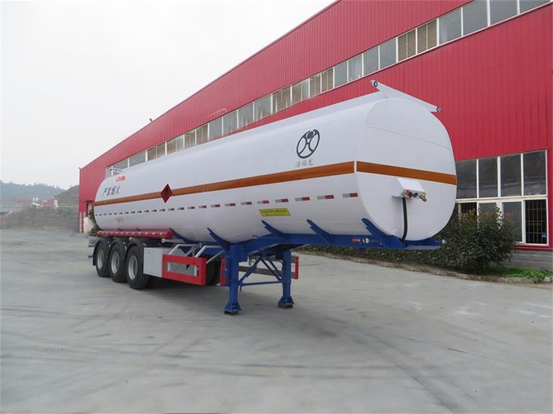 海福龙牌11.8米33.6吨3轴铝合金运油半挂车(PC9401GYY5)