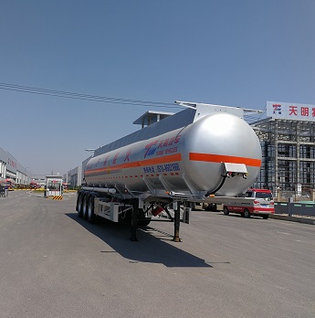 天明牌TM9405GYWYF2氧化性物品罐式运输半挂车图片