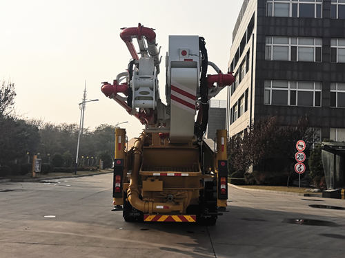 徐工牌XZJ5443THBB混凝土泵車公告圖片