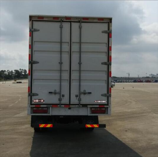 解放牌CA5145XXYP40K2L5E5A85廂式運輸車公告圖片