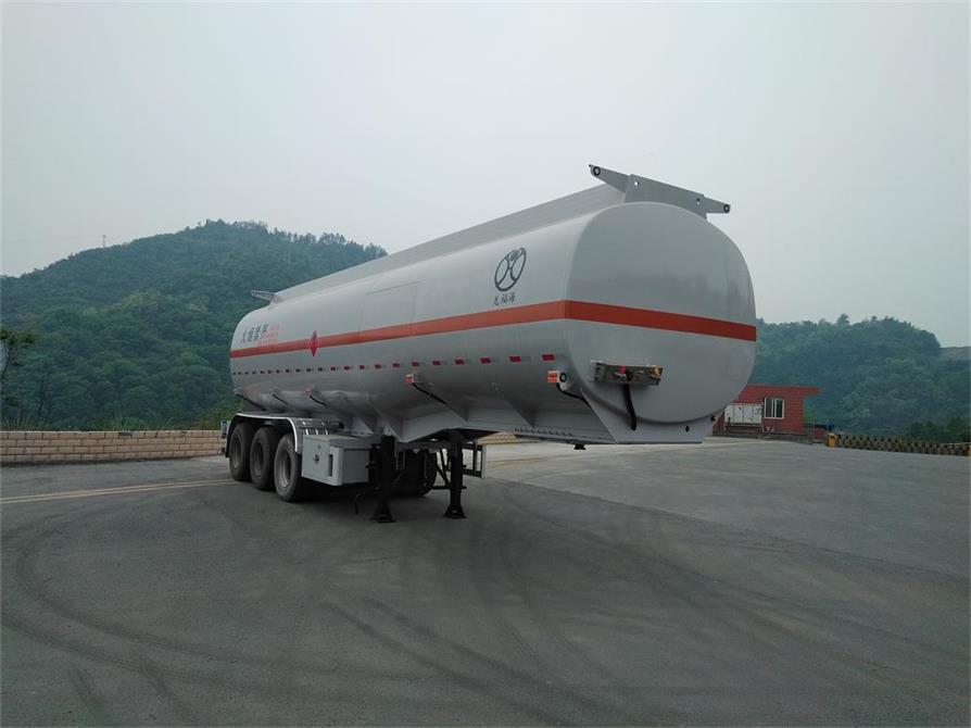 海福龙牌10.9米33吨3轴铝合金运油半挂车(PC9401GYY3)