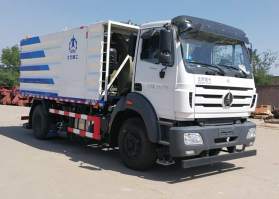 吸尘车