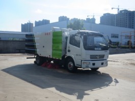 扫路车