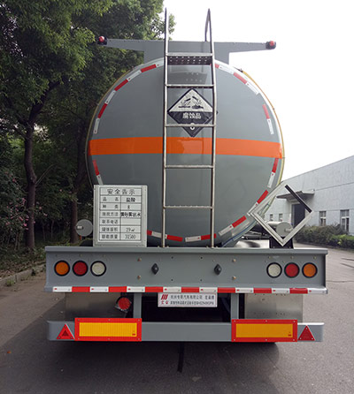 宏宙牌HZZ9406GFW腐蚀性物品罐式运输半挂车公告图片