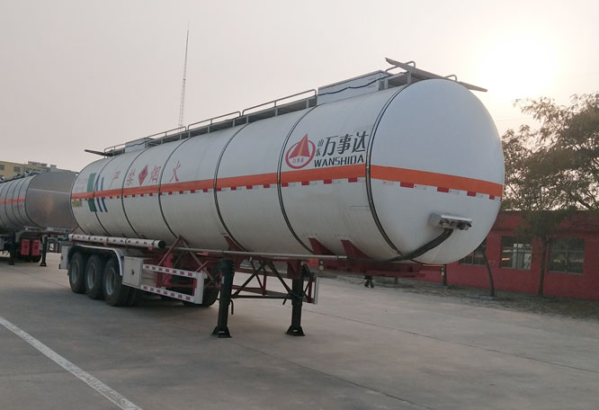 万事达牌13.3米30.7吨3轴易燃液体罐式运输半挂车(SDW9409GRY)