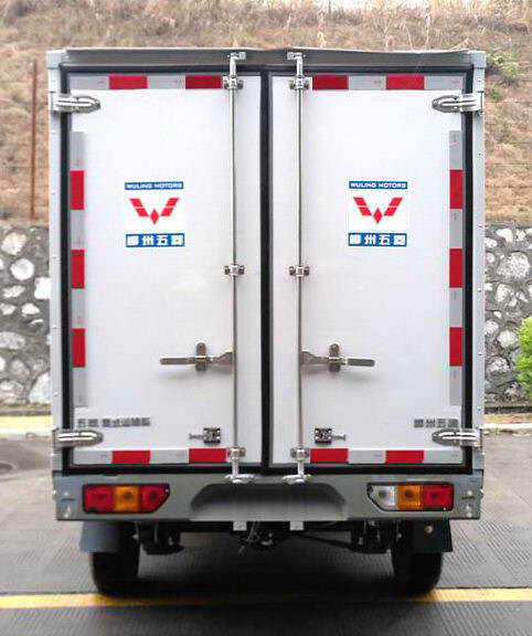 五菱牌WLQ5028XXYSPDY廂式運(yùn)輸車公告圖片